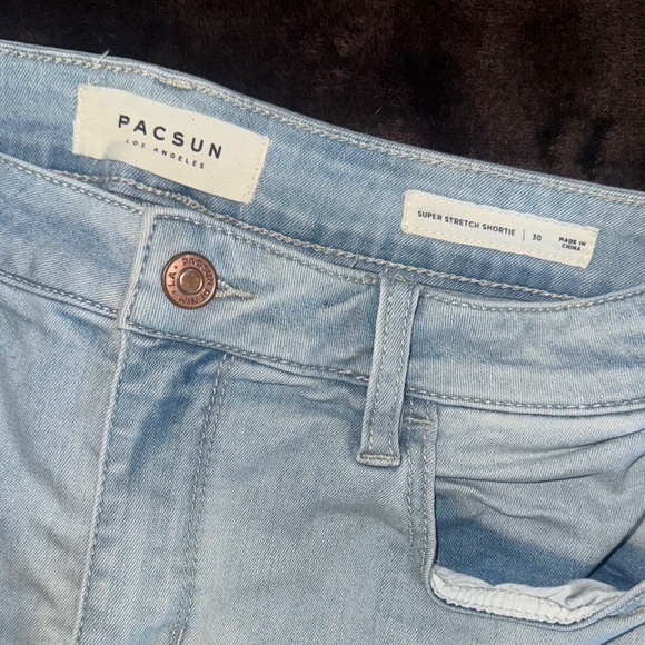 PacSun Light Wash Distressed Jean Shorts - Picture 2 of 3